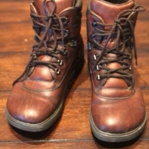 Bar vintage hiking boots